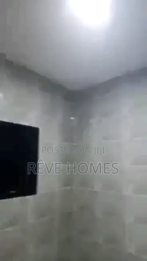 2bdrm Block of Flats in Medina for rent