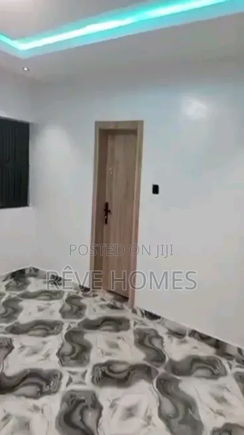 2bdrm Block of Flats in Medina for rent