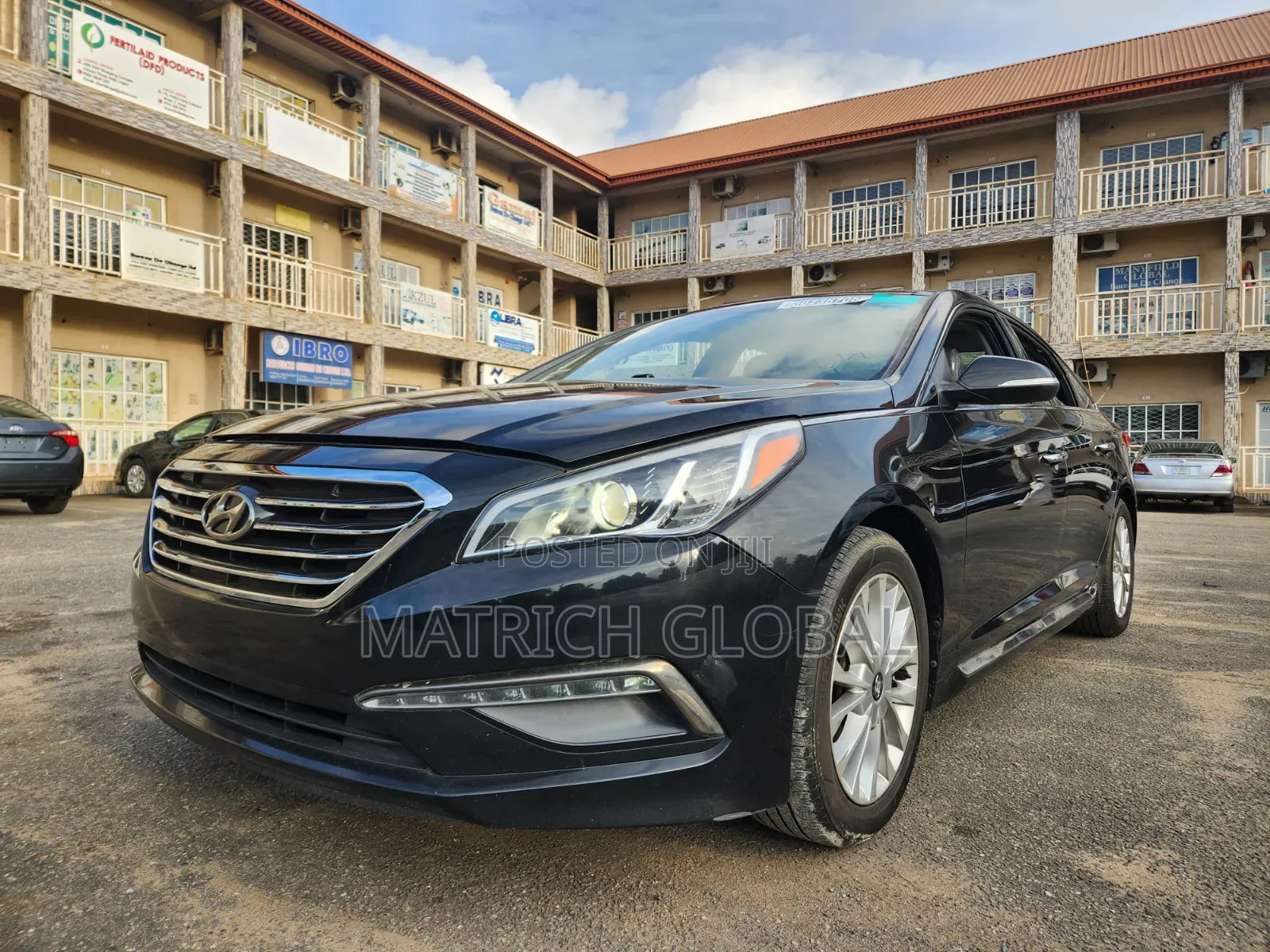 Hyundai Sonata Limited w/Brown Leather 4dr Sedan (2.4L 4cyl 6A) 2015