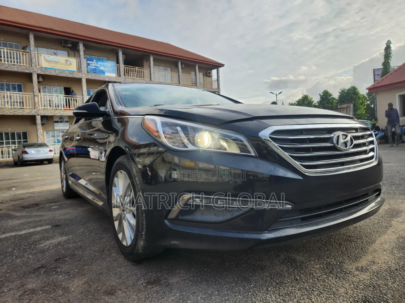 Hyundai Sonata Limited w/Brown Leather 4dr Sedan (2.4L 4cyl 6A) 2015