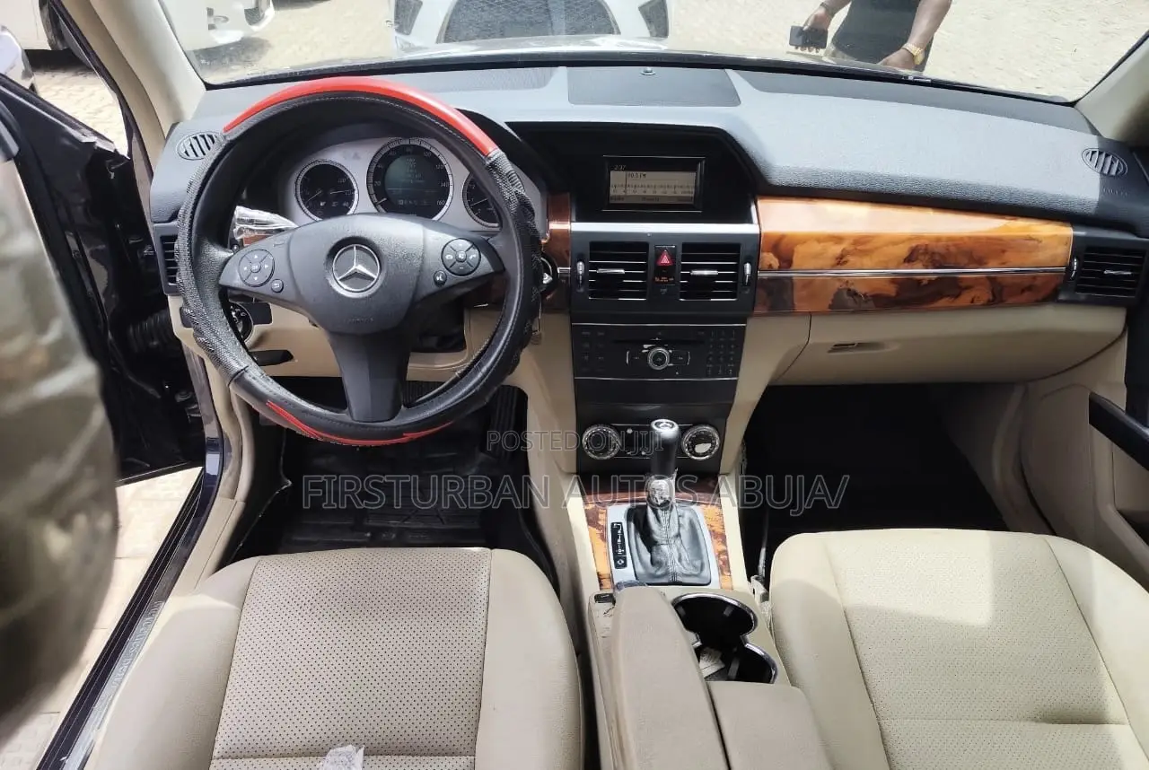 Mercedes-Benz GLK-Class 350 4MATIC 2010 Black