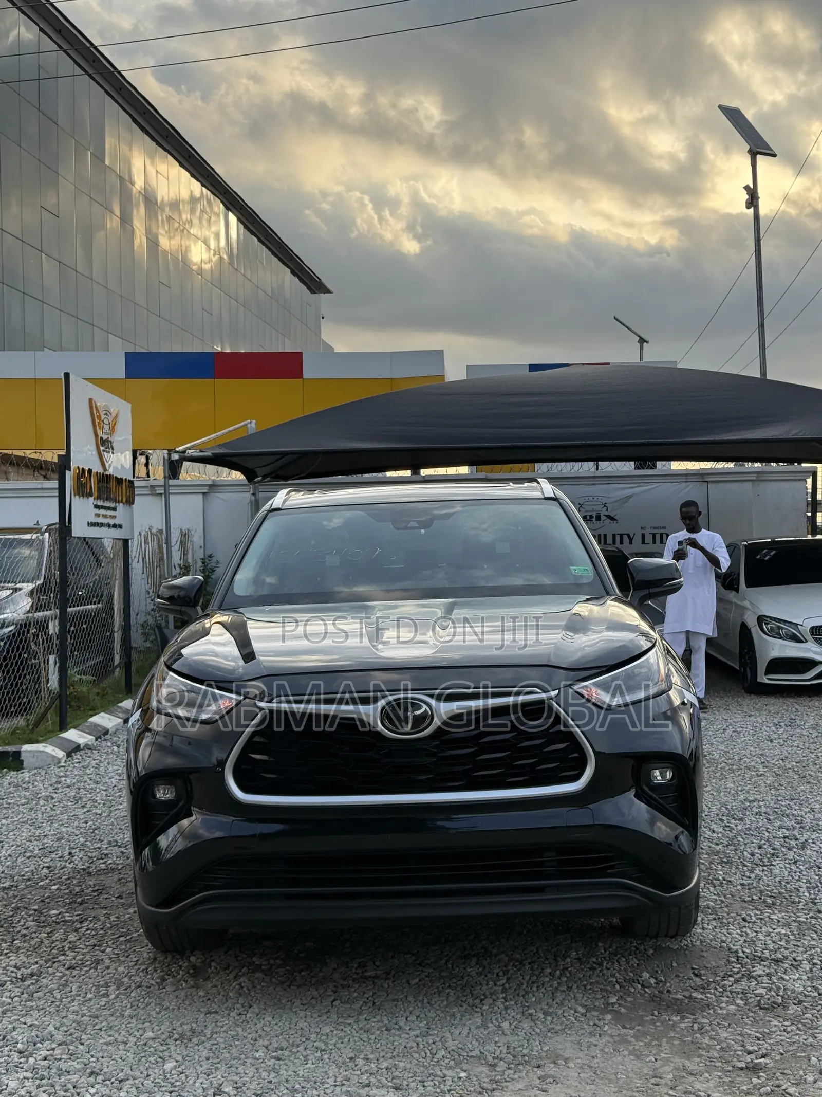 Toyota Highlander XLE 2021 Black