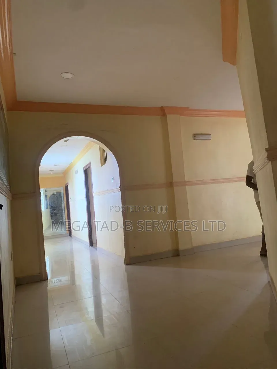 10 Rooms Hotel for Sale