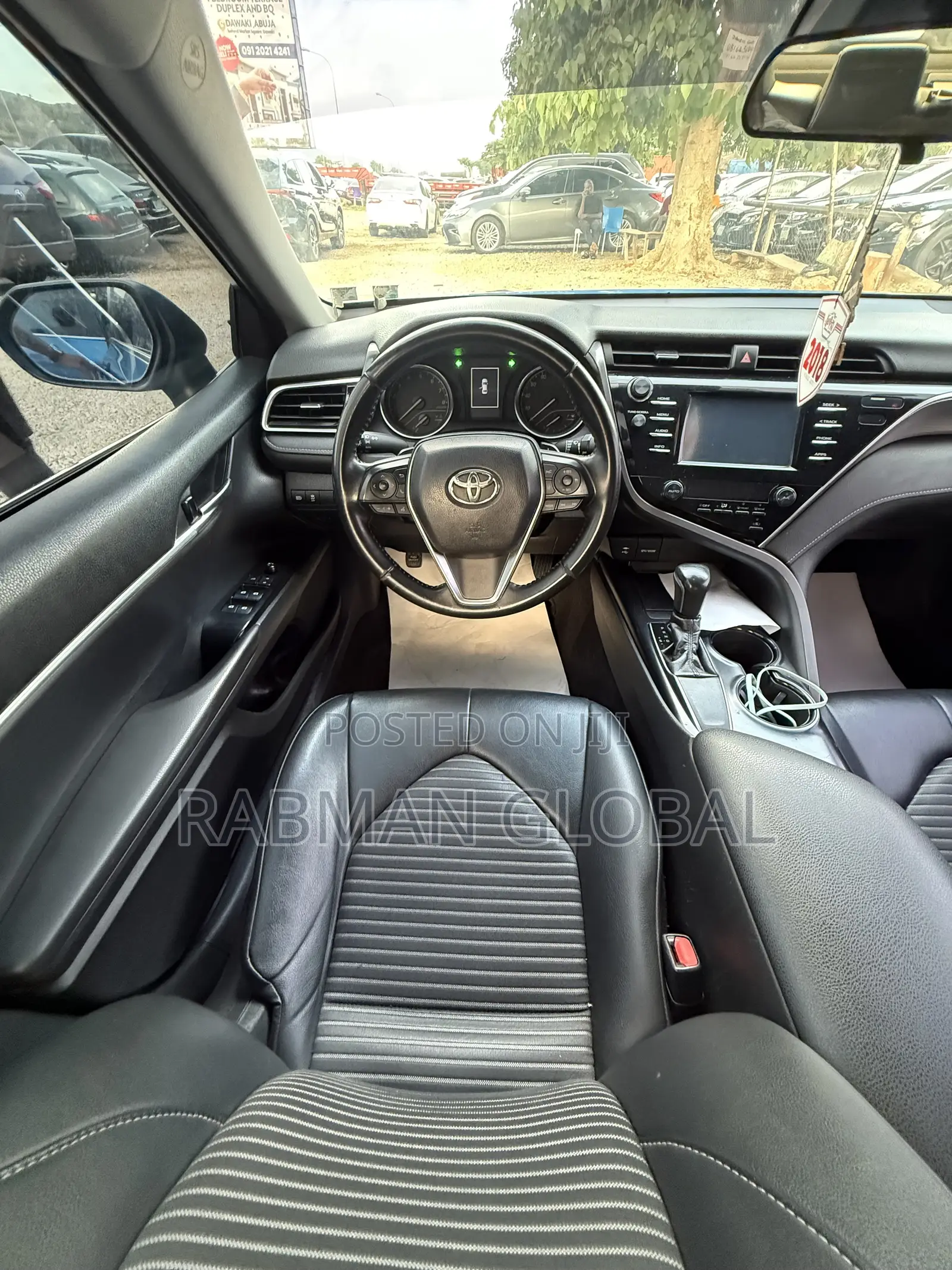 Toyota Camry SE FWD (2.5L 4cyl 8AM) 2018 Blue