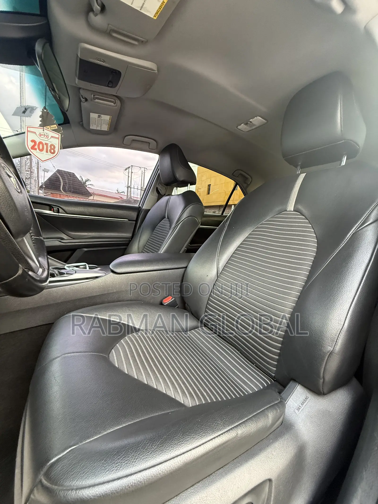 Toyota Camry SE FWD (2.5L 4cyl 8AM) 2018 Blue