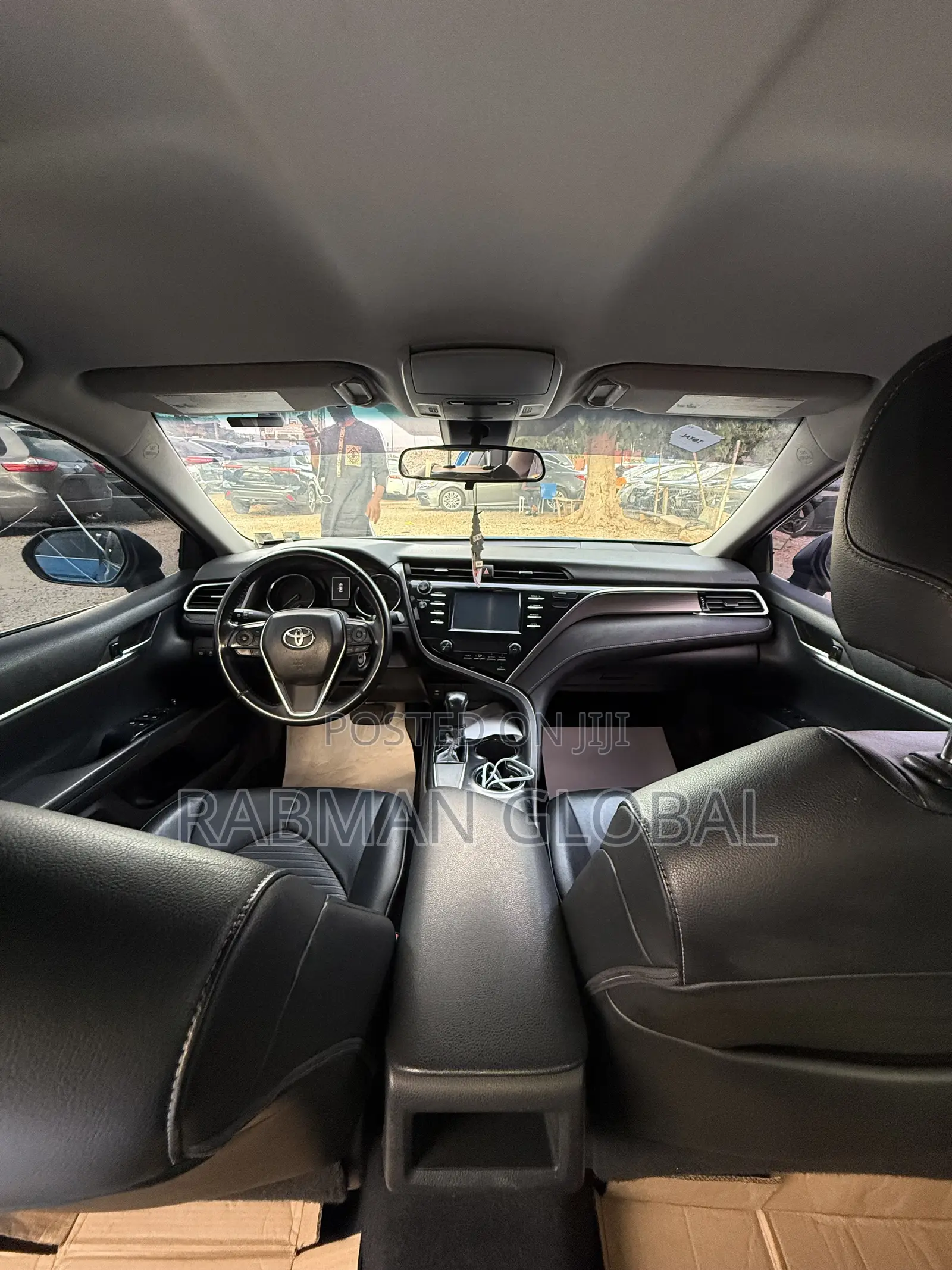 Toyota Camry SE FWD (2.5L 4cyl 8AM) 2018 Blue