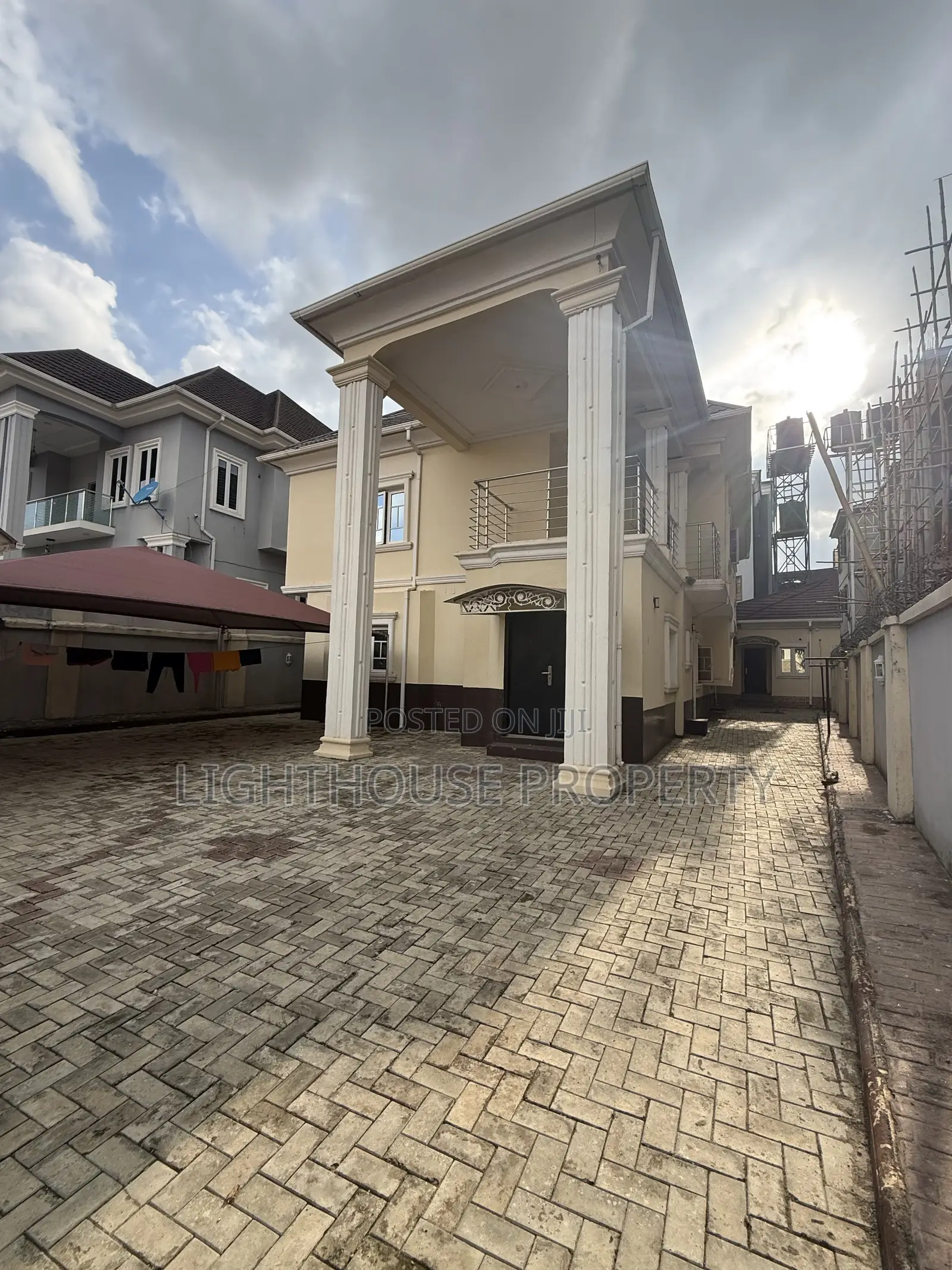 5bdrm House in Dawaki for sale