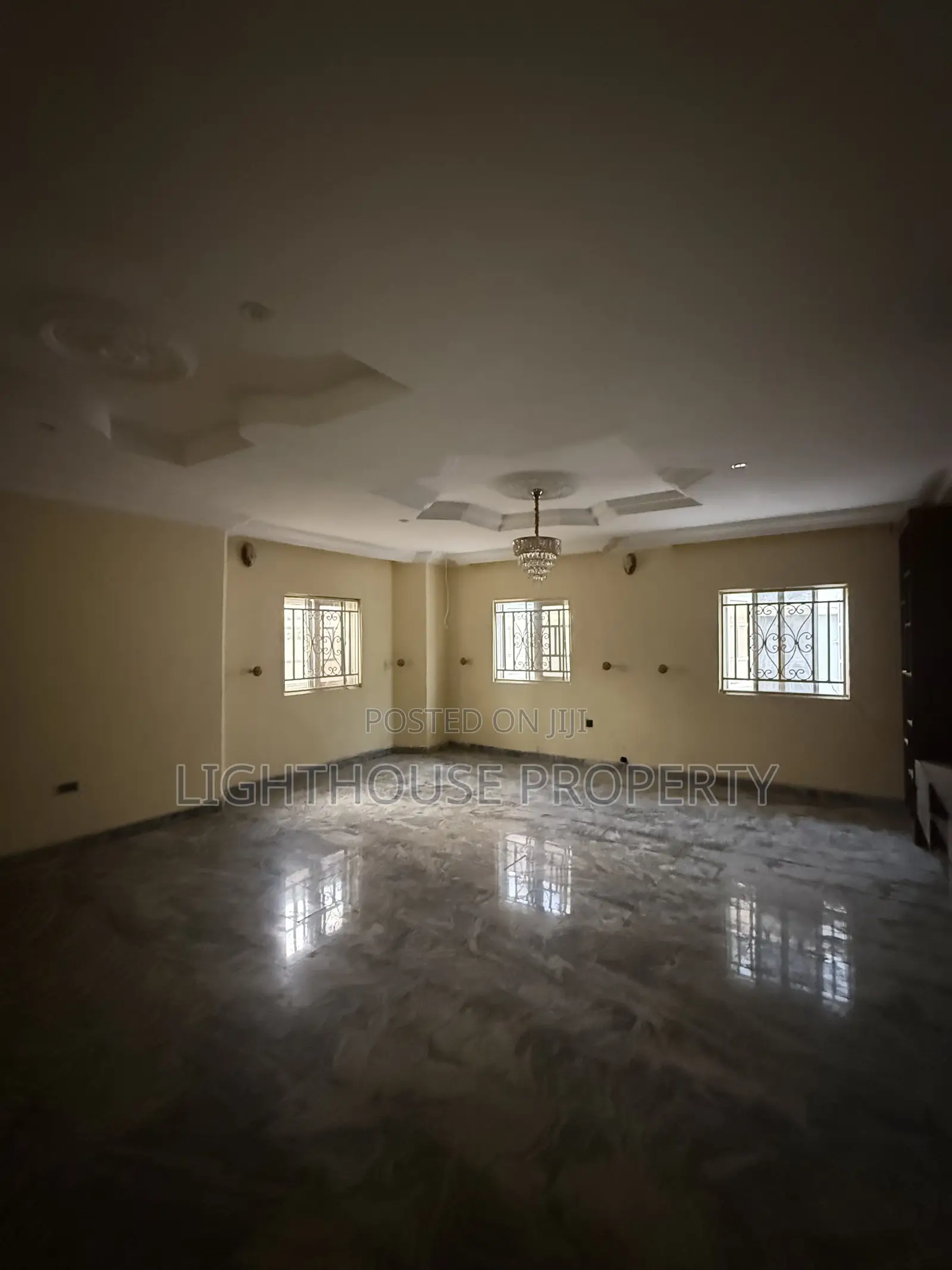 5bdrm House in Dawaki for sale