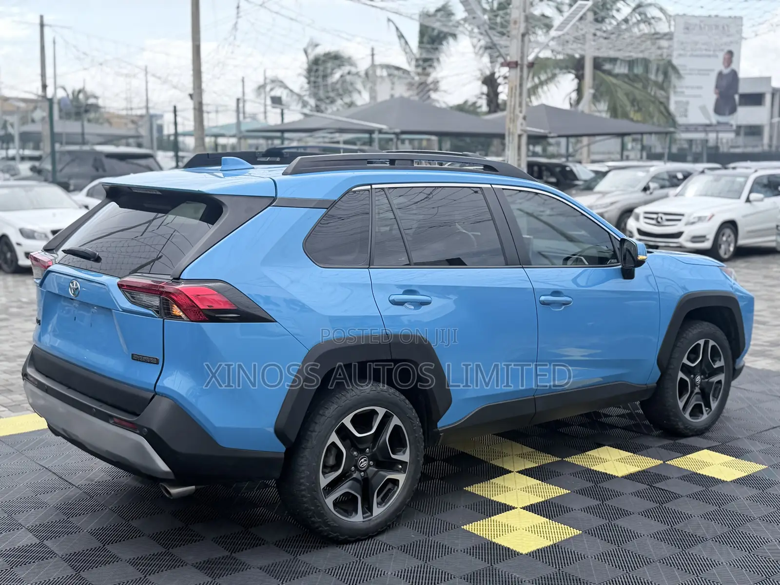 Toyota RAV4 Adventure 2019 Blue
