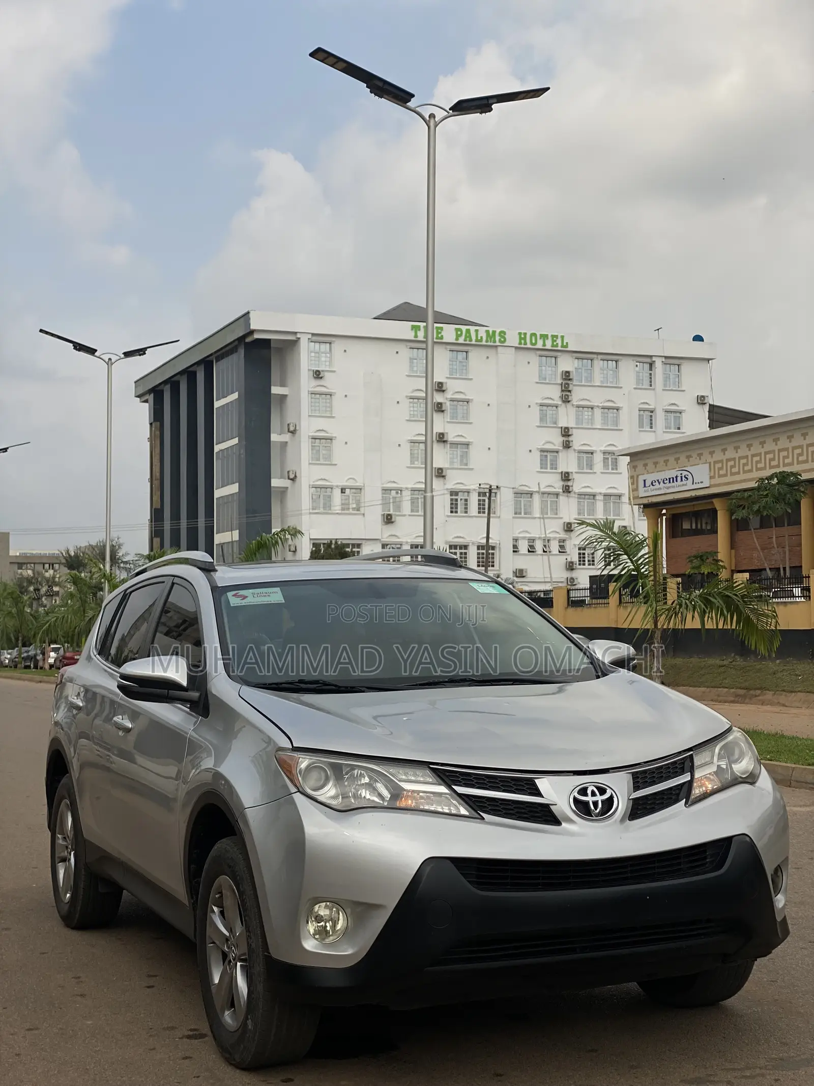 Toyota RAV4 Limited AWD (2.5L 4cyl 6A) 2017 Silver