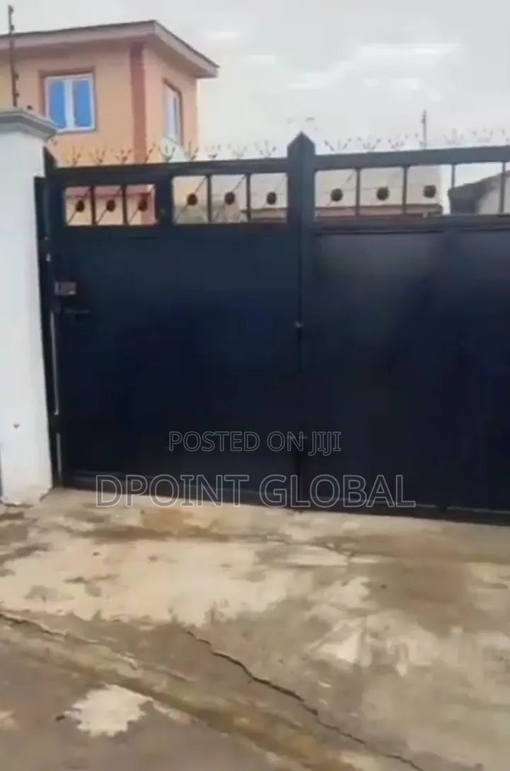 4bdrm Bungalow in Not Estate, Ipaja / Ipaja for sale