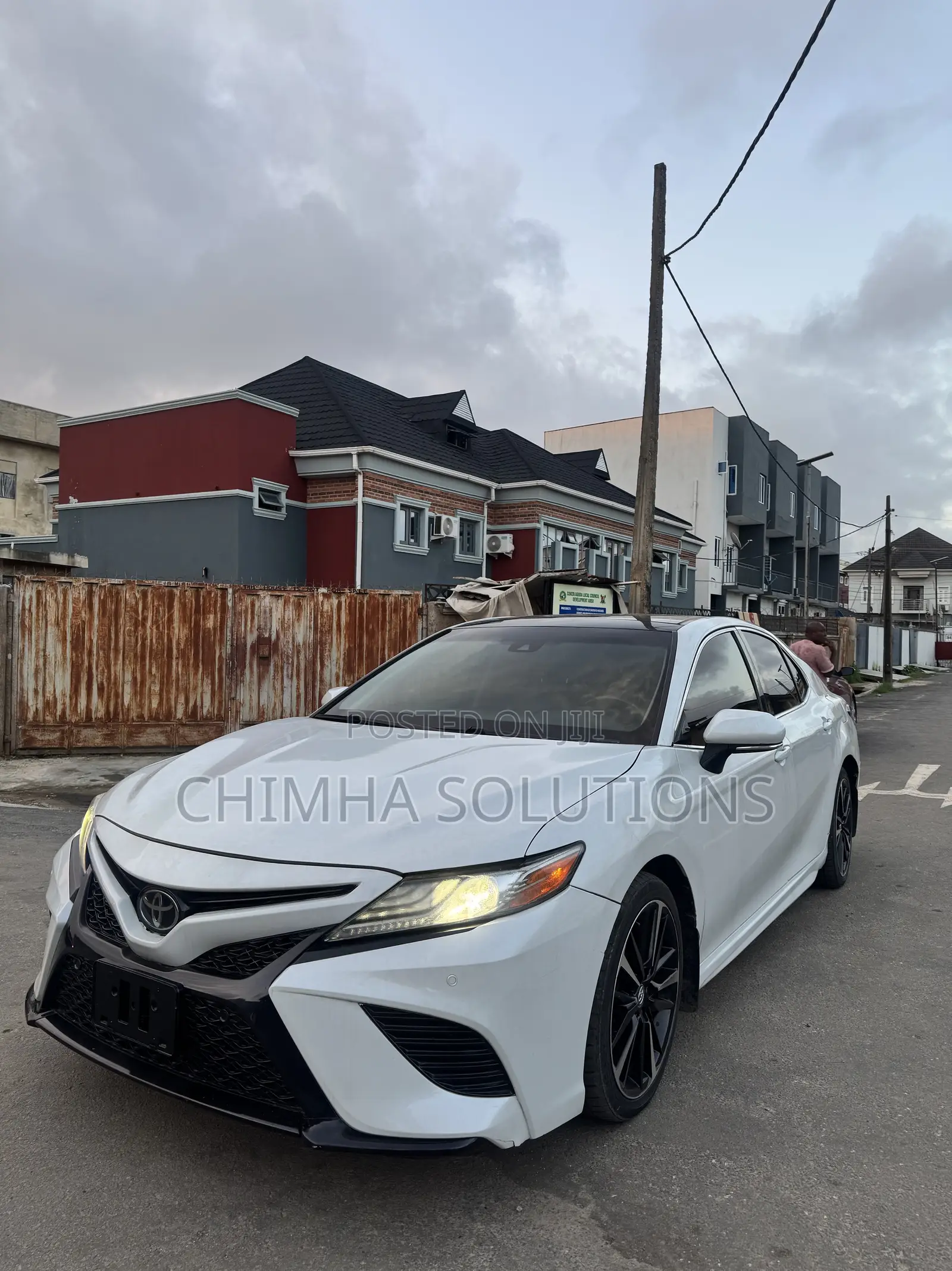 Toyota Camry 2019 White
