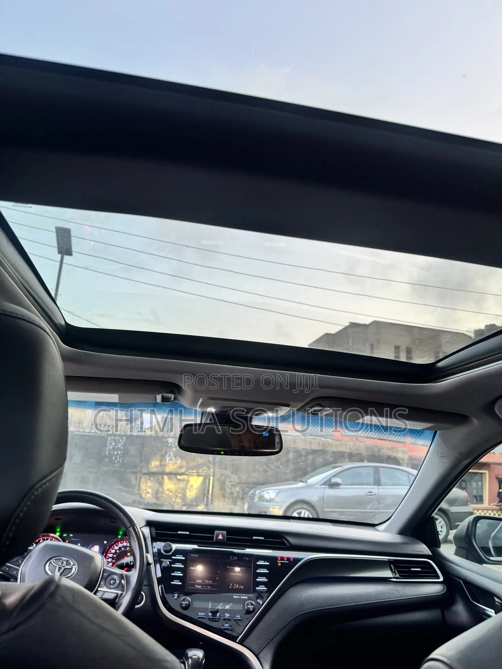 Toyota Camry 2019 White