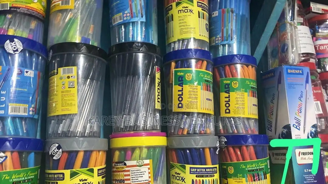 Student Pens of Different Color With Long Lasting Ink and High Quality