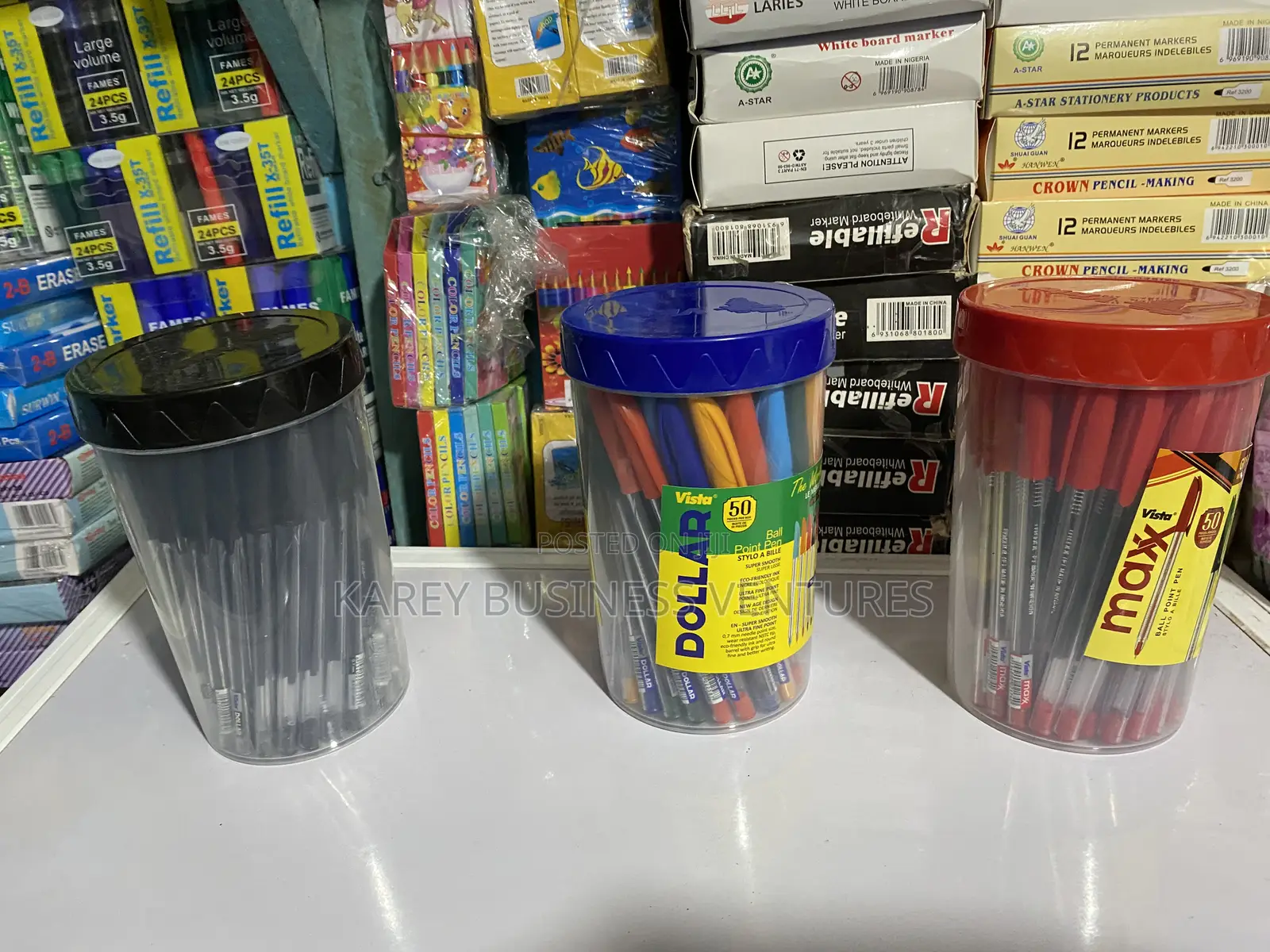 Student Pens of Different Color With Long Lasting Ink and High Quality