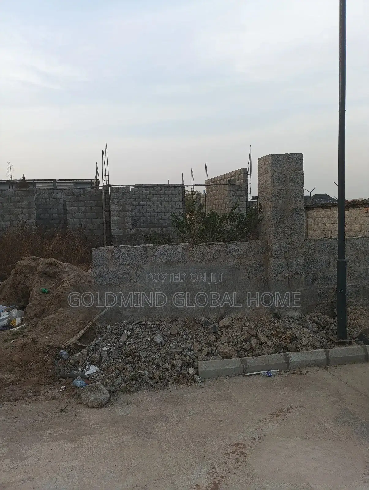 5bdrm Duplex in Lugbe District. for sale