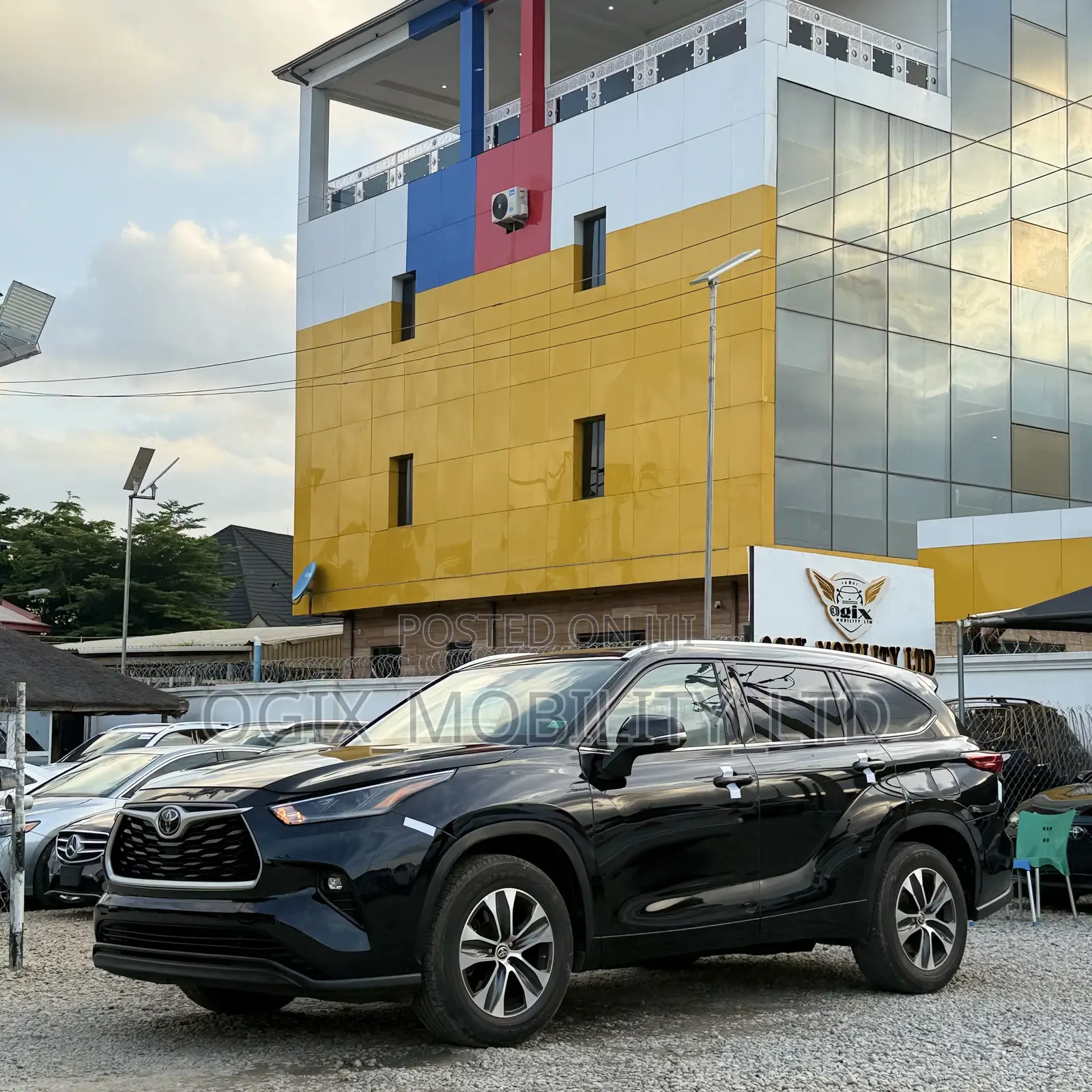 Toyota Highlander XLE 2021 Black
