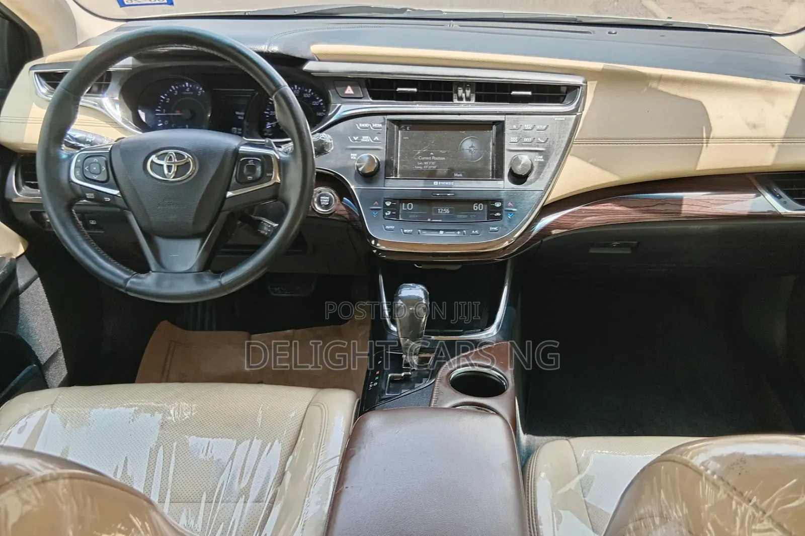 Toyota Avalon Limited 4dr Sedan (3.5L 6cyl 6A) 2015 White