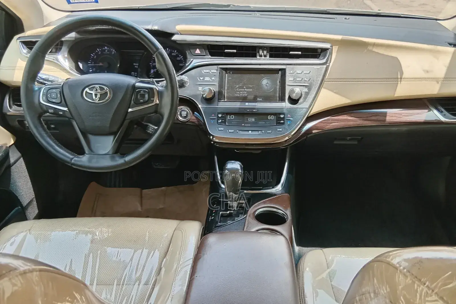 Toyota Avalon Limited 4dr Sedan (3.5L 6cyl 6A) 2015 White