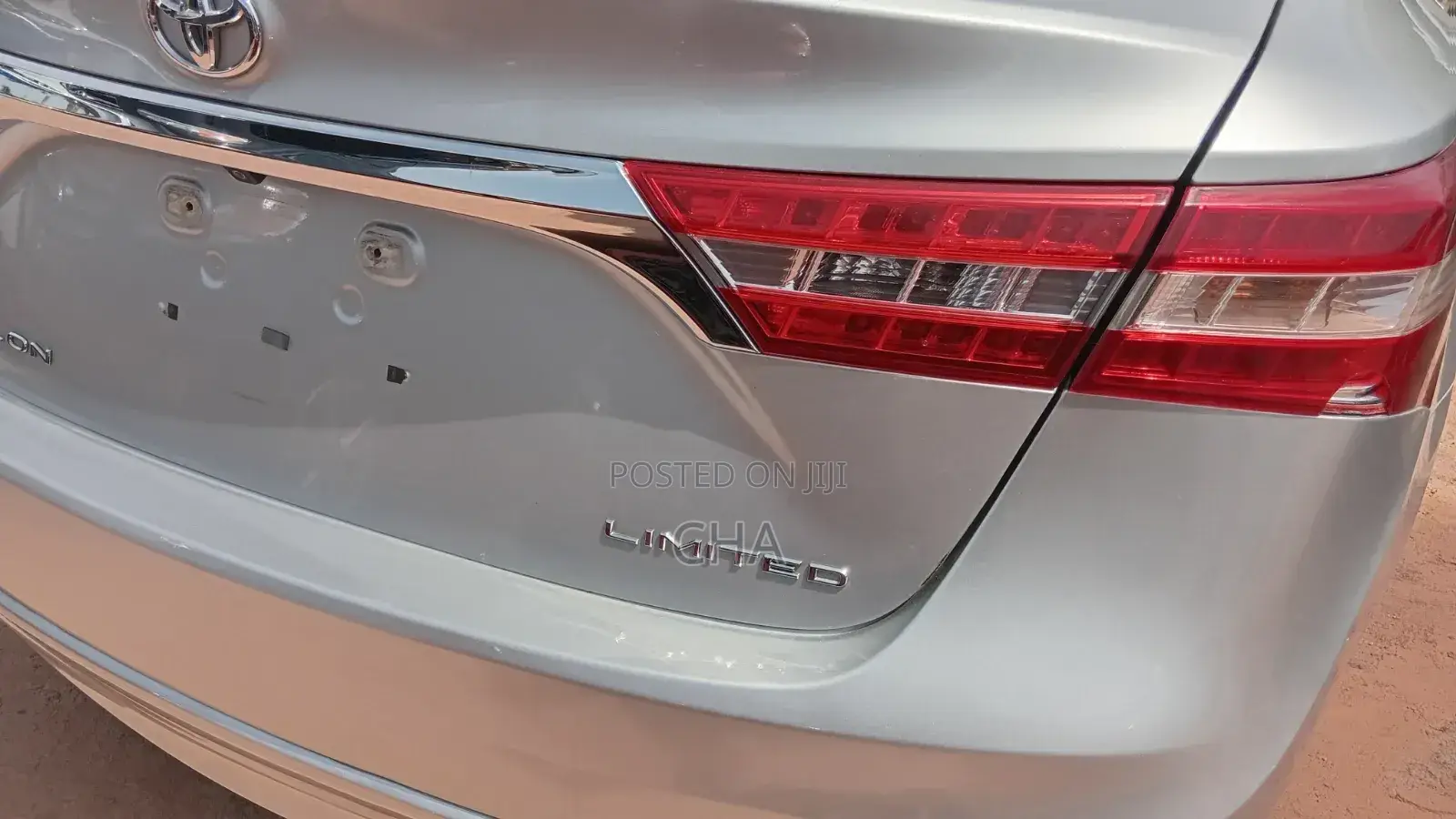 Toyota Avalon Limited 4dr Sedan (3.5L 6cyl 6A) 2015 Silver