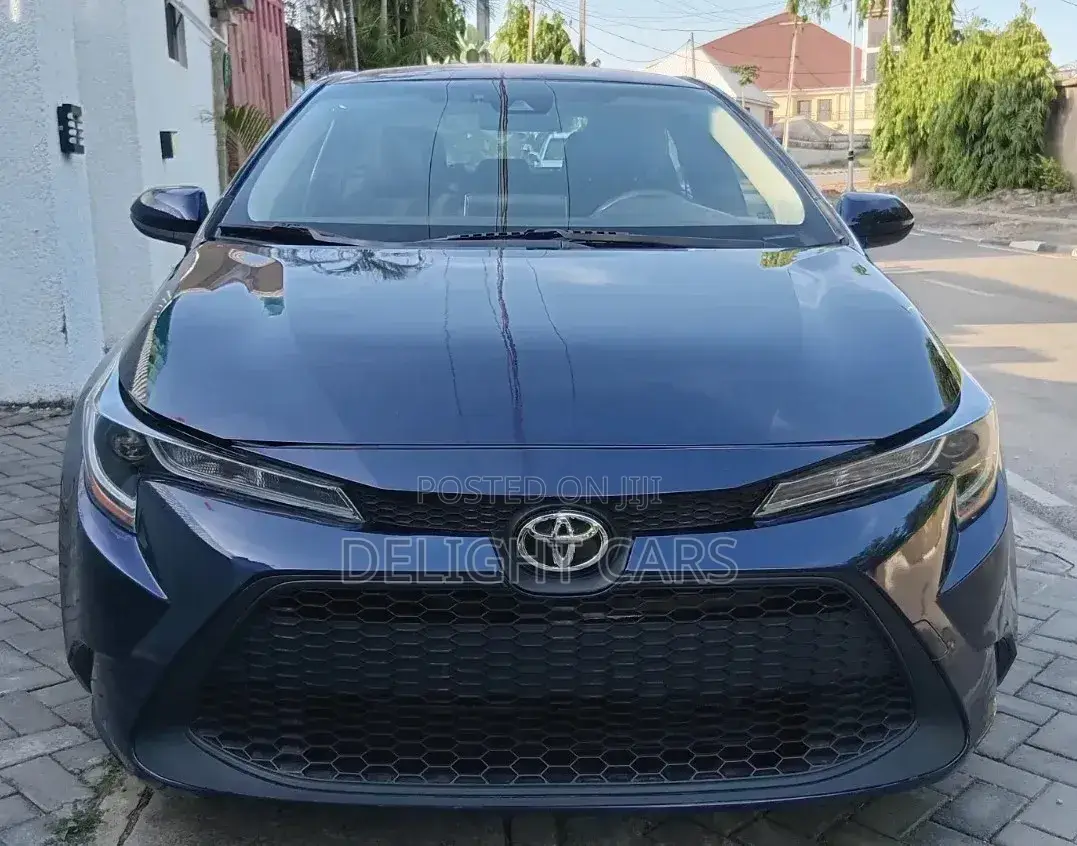 Toyota Corolla LE 2021 Blue