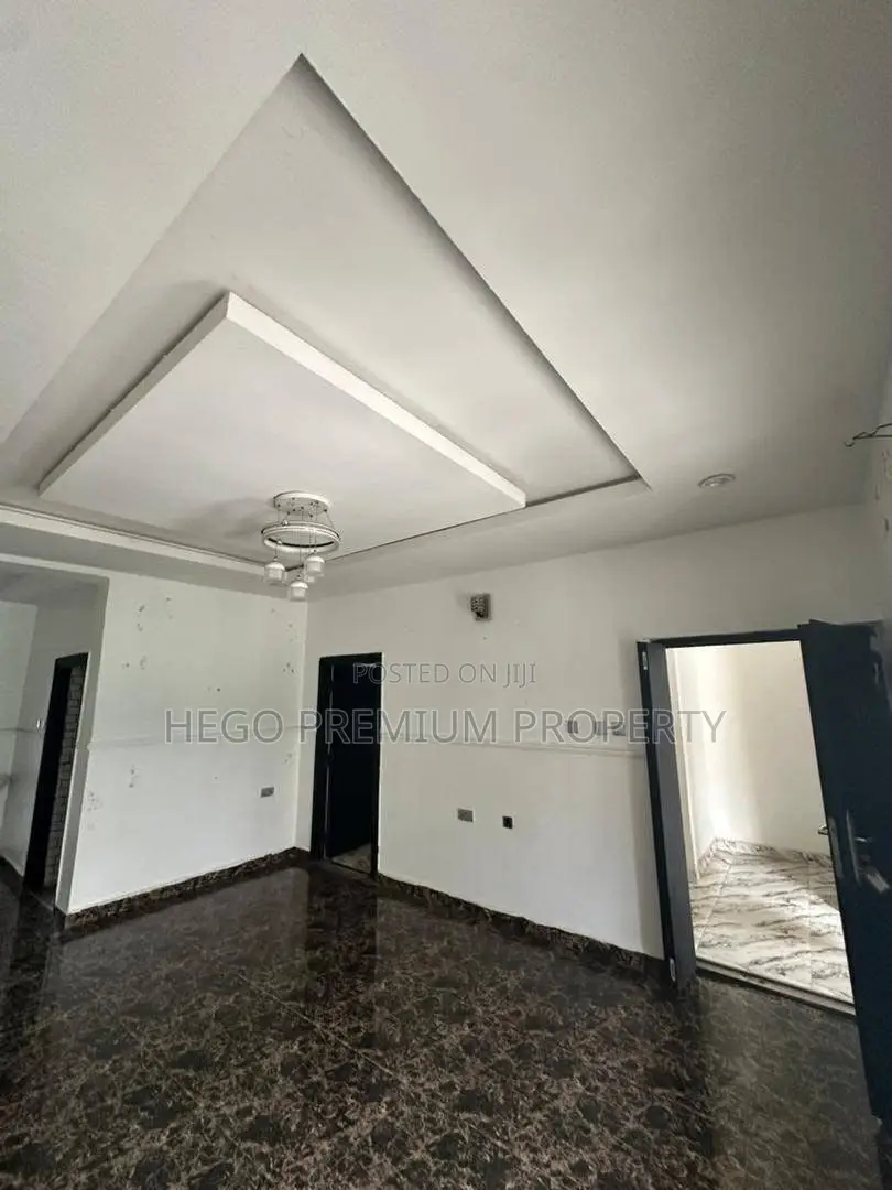 2bdrm Block of Flats in Rukpokwu Estate for sale