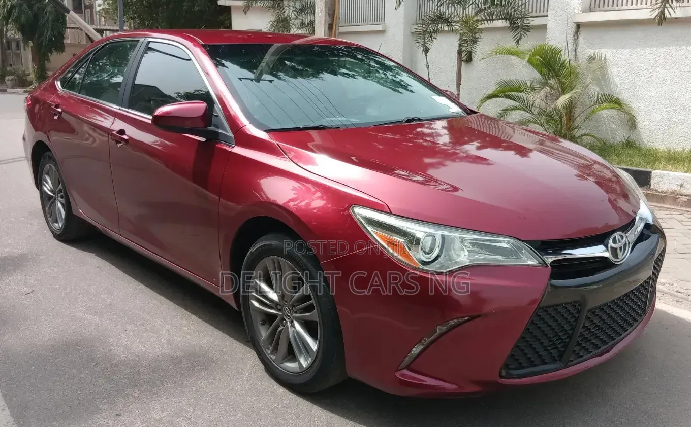 Toyota Camry SE 4dr Sedan (2.5L 4cyl 6A) 2016 Red
