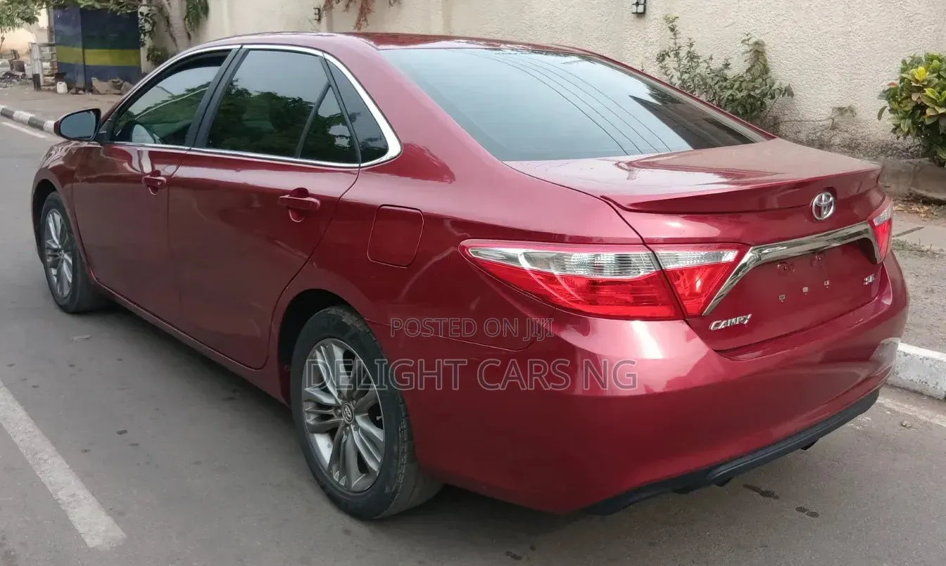 Toyota Camry SE 4dr Sedan (2.5L 4cyl 6A) 2016 Red