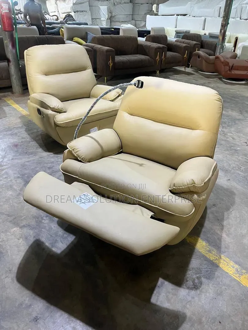 Quality Executive Office Chair With Footrest