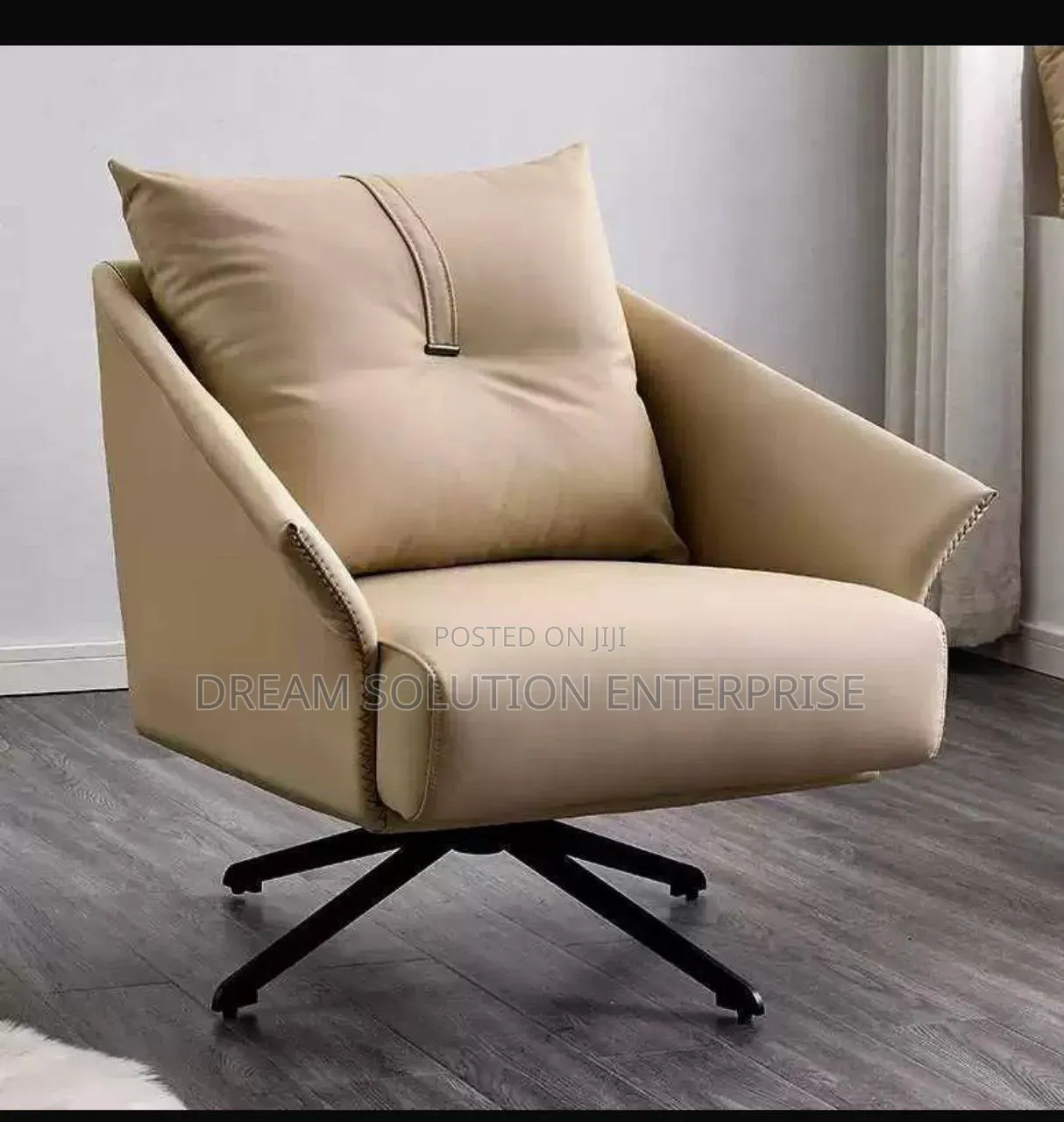Standard Beautiful Podcast Chair