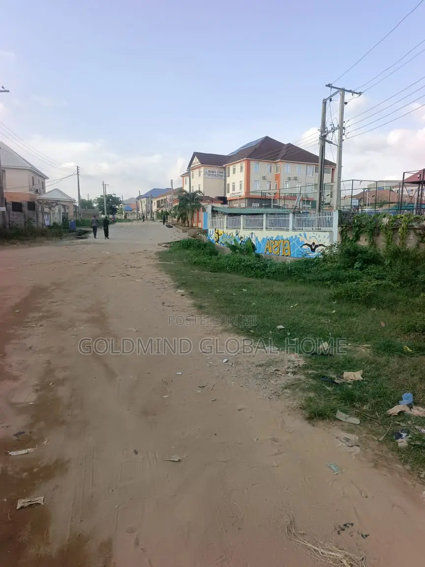 Residential Land With Fence for Sale in Fha Lugbe. Size: 800sqm: