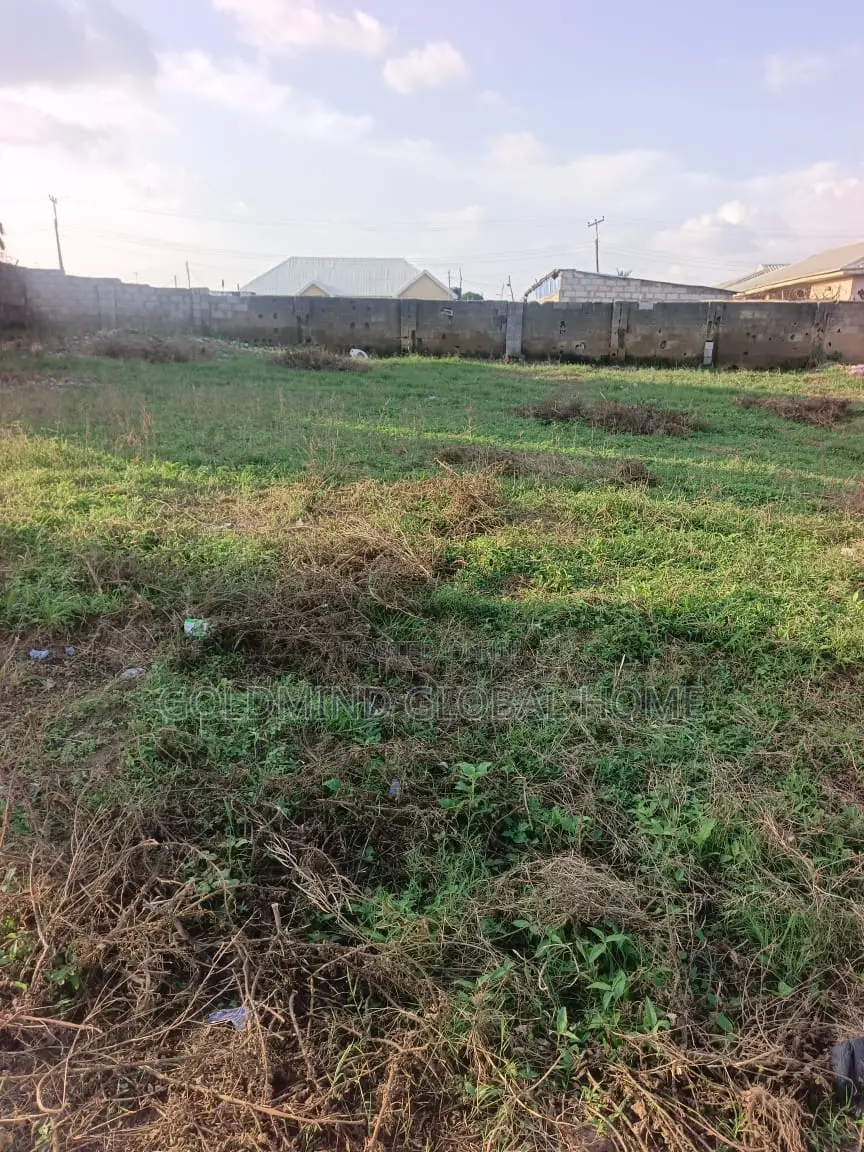Residential Land for Sale in Fha Lugbe. Size: 600sqm: