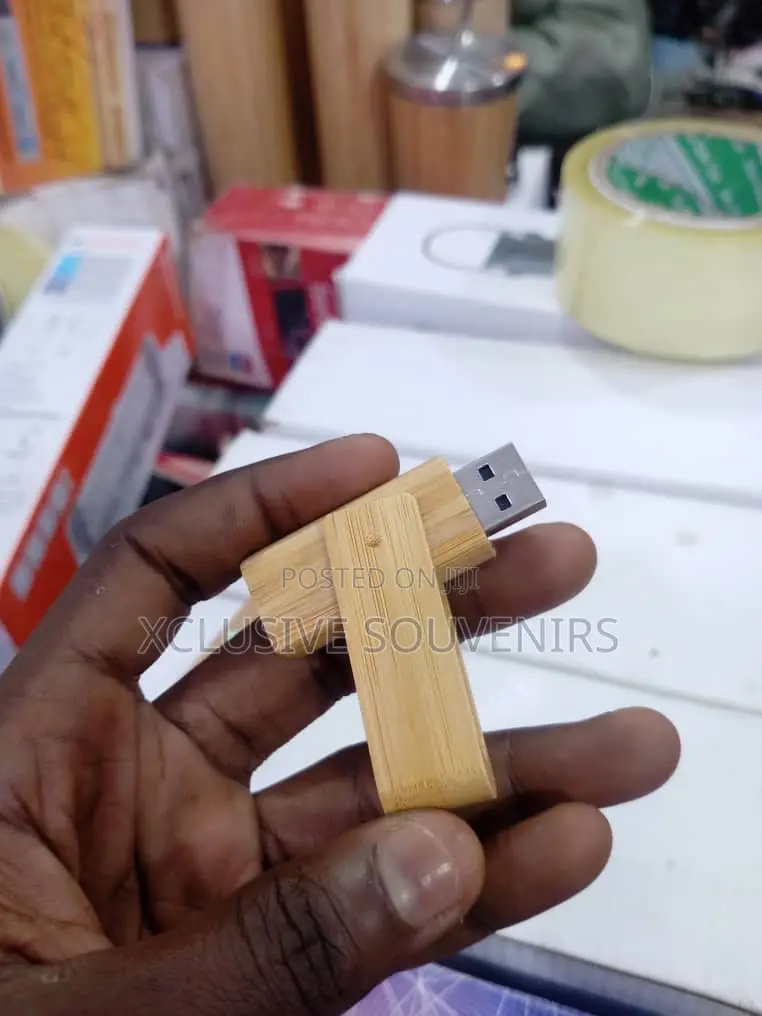 16gb Bamboo Swivel Fancy Design Usb Flash Drive