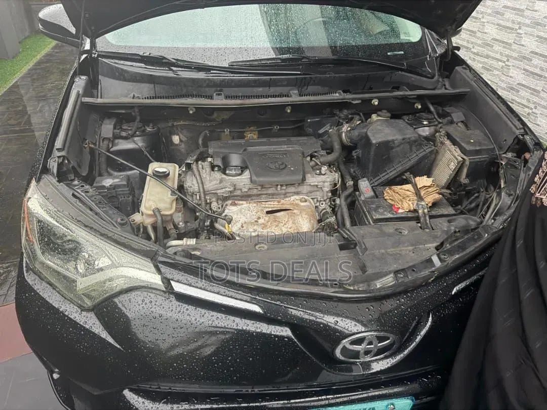 Toyota RAV4 Limited FWD (2.5L 4cyl 6A) 2016 Black