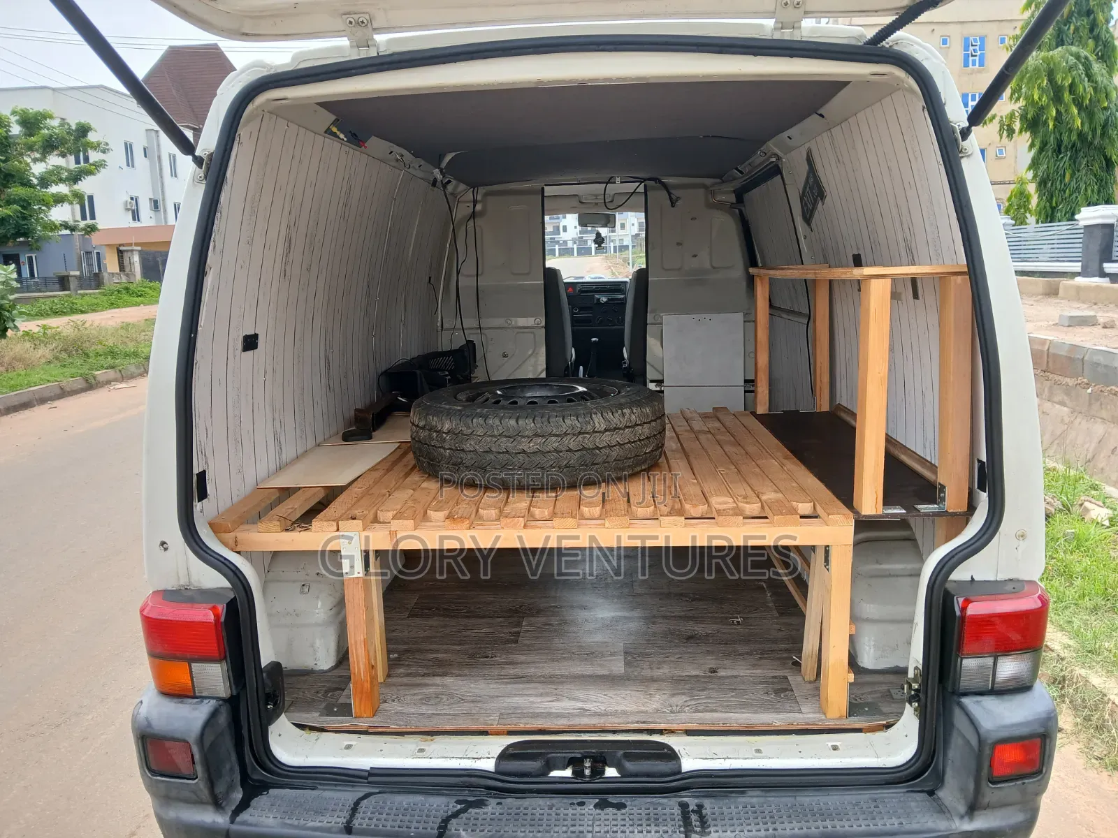 Volkswagen Transporter 2004 White
