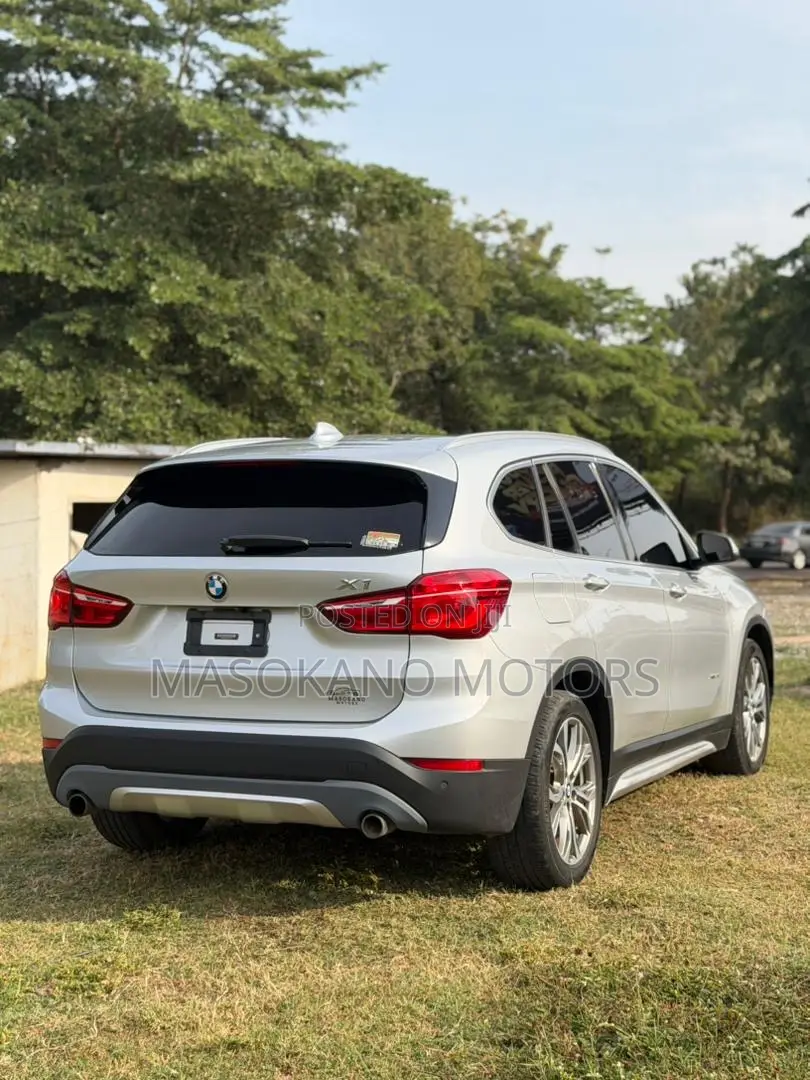 BMW X1 xDrive28i AWD 2016 Silver