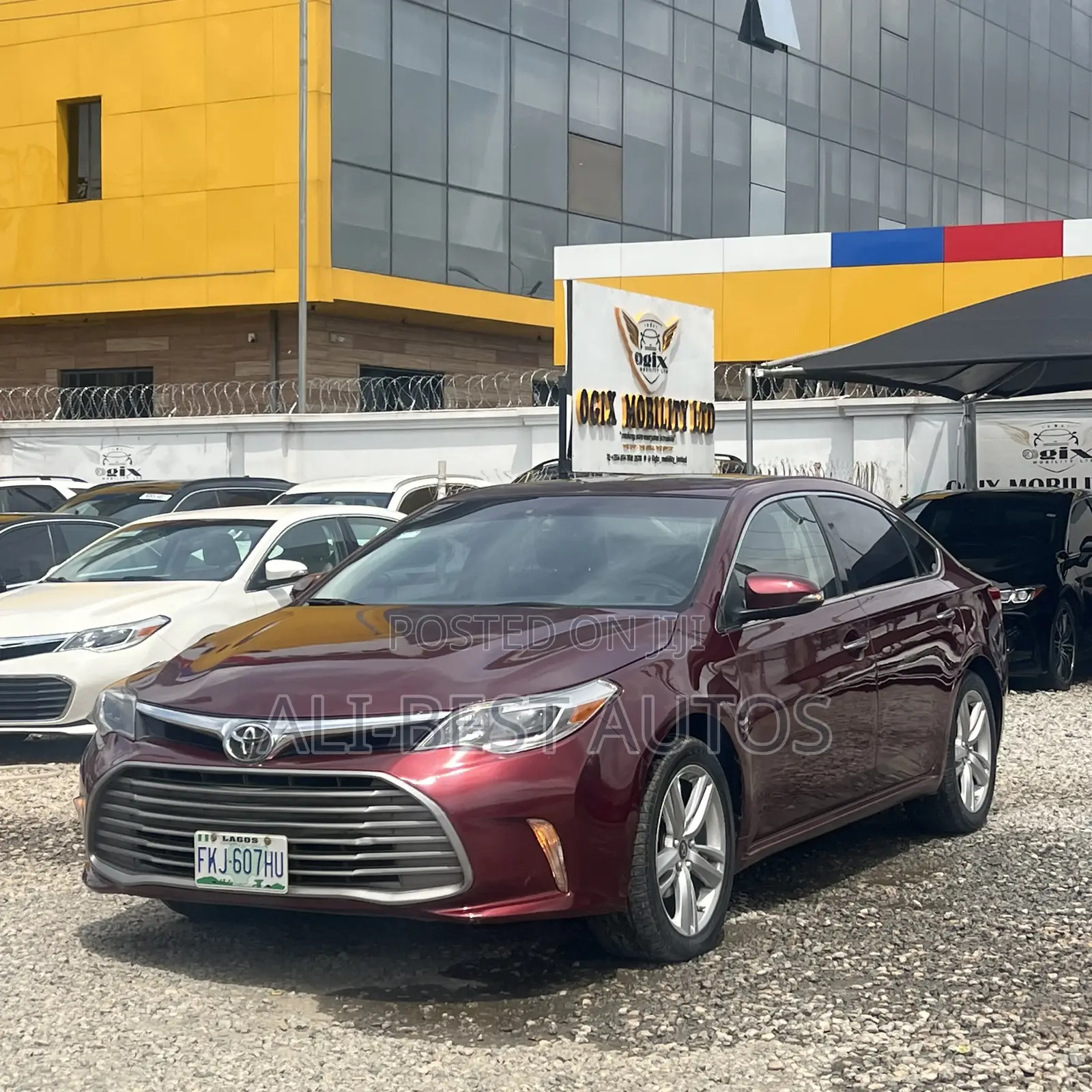 Toyota Avalon Limited 4dr Sedan (3.5L 6cyl 6A) 2014 Maroon