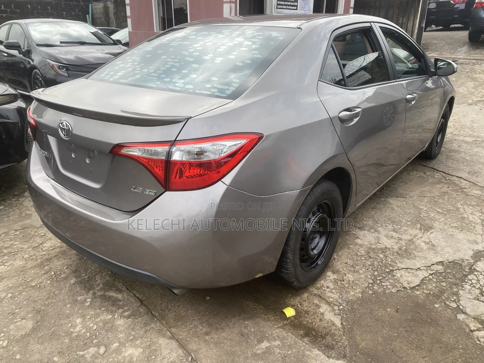 Toyota Corolla LE Eco 4dr Sedan (1.8L 4cyl CVT) 2015 Gold