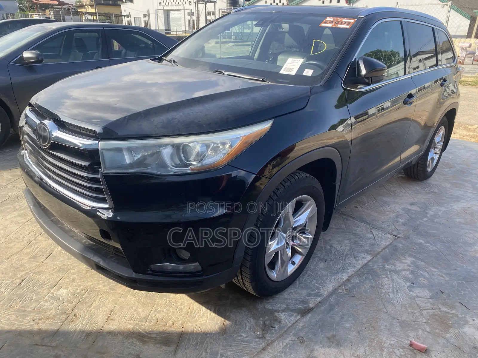 Toyota Highlander Limited Platinum 4dr SUV AWD (3.5L 6cyl 6A) 2015