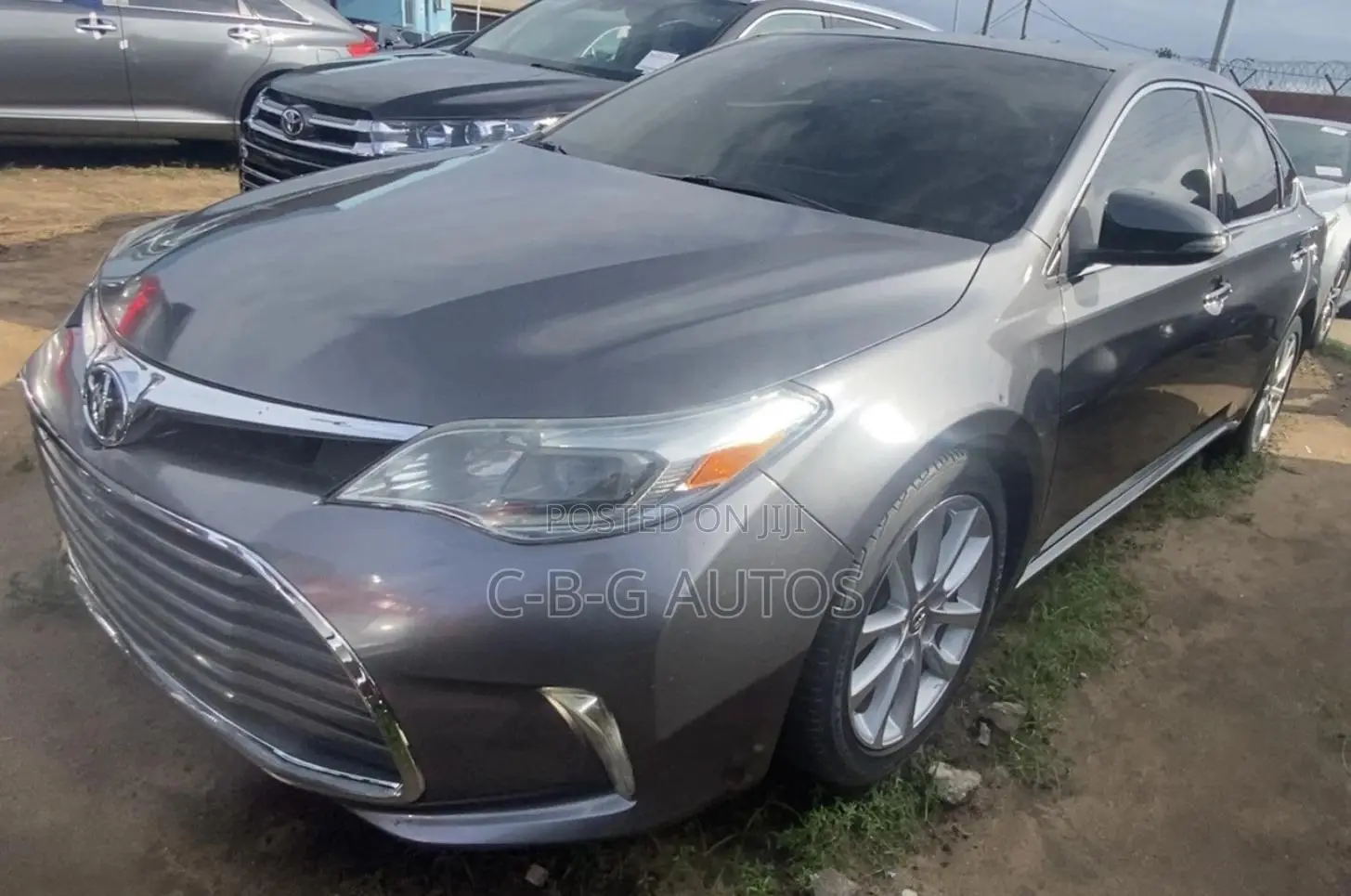 Toyota Avalon Limited Sedan FWD (3.5L 6cyl 6A) 2013 Brown