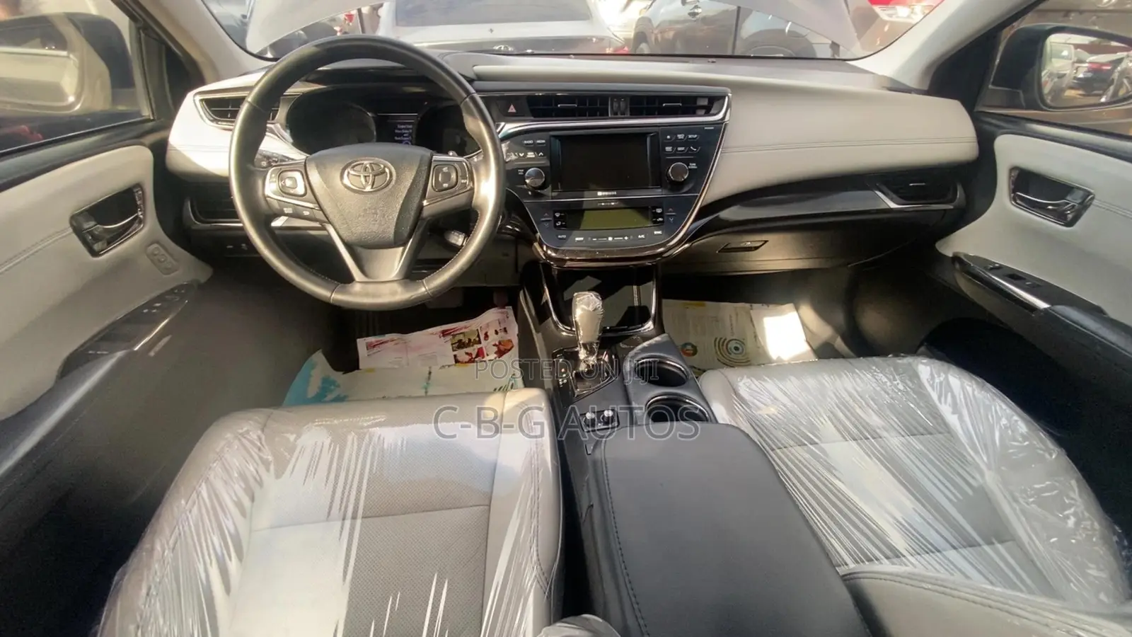 Toyota Avalon Limited Sedan FWD (3.5L 6cyl 6A) 2013 Brown