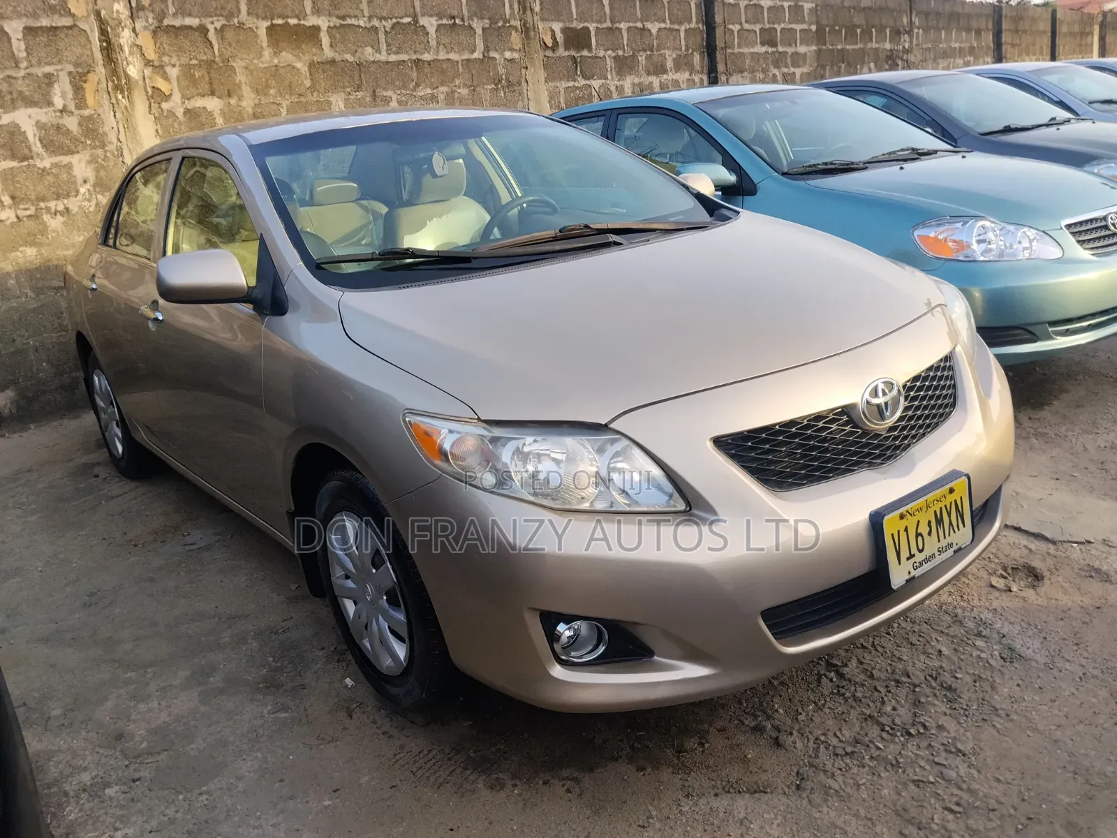 Toyota Corolla 2010 Gold