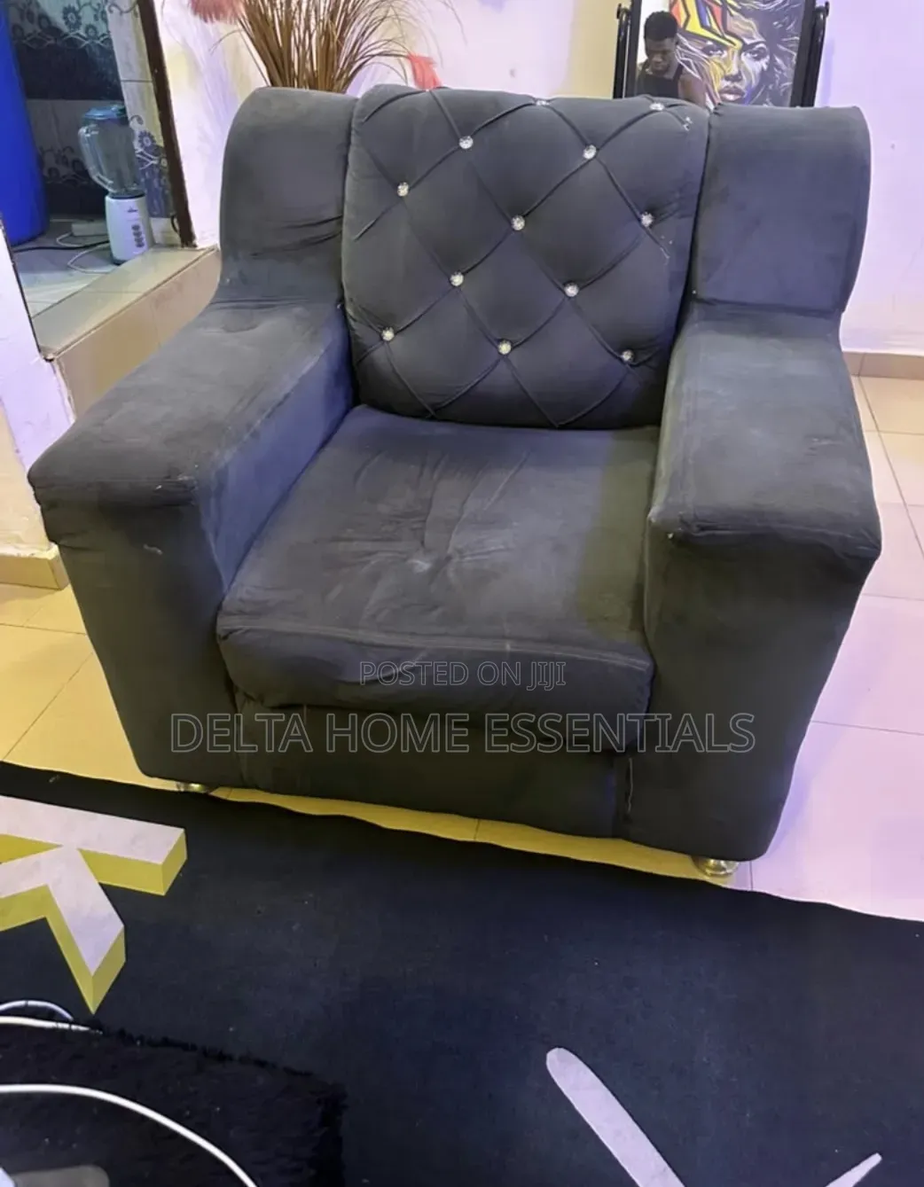2 Piece of Single Seater Chair, Each