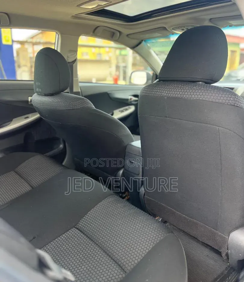 Toyota Corolla 2009 White
