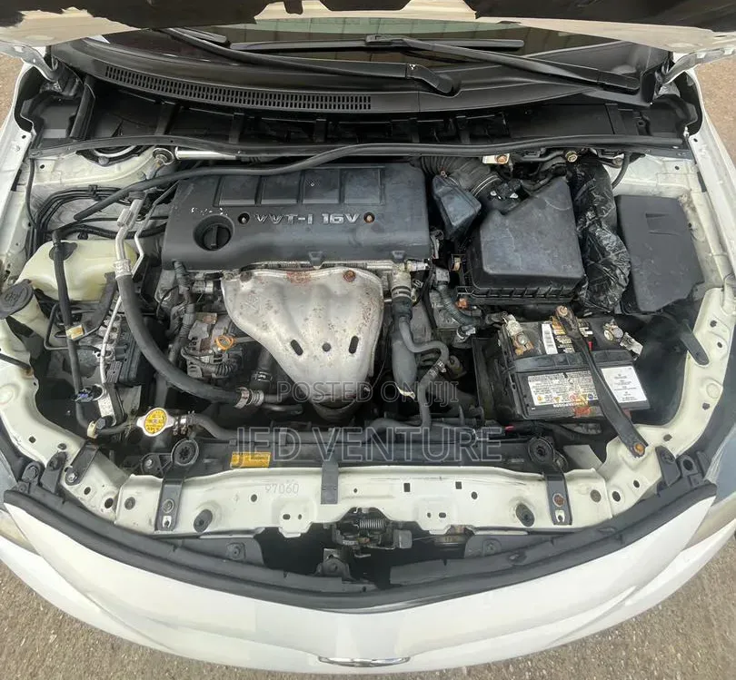Toyota Corolla 2009 White