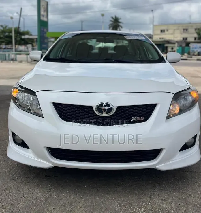 Toyota Corolla 2009 White