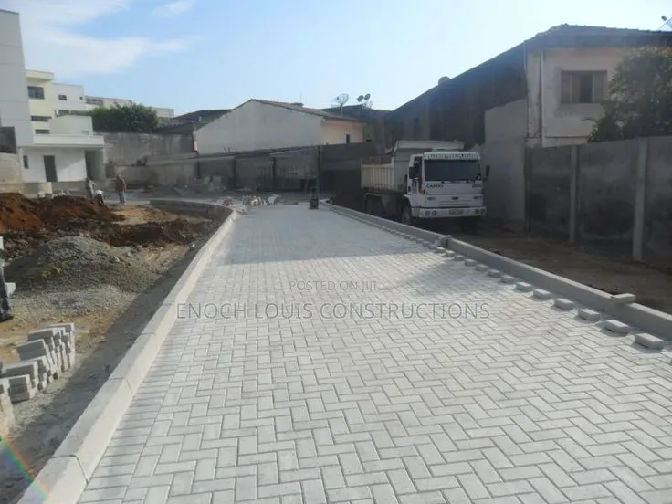Interlocking Paving Road And Gutter Construction