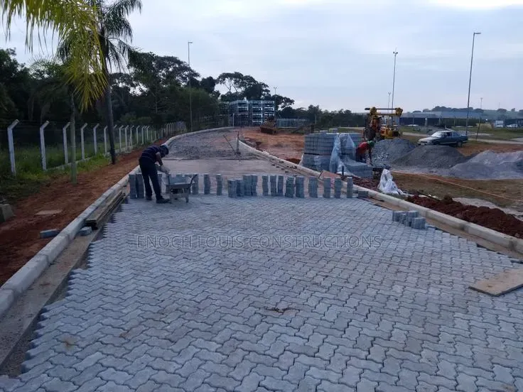 Interlocking Paving Road And Gutter Construction
