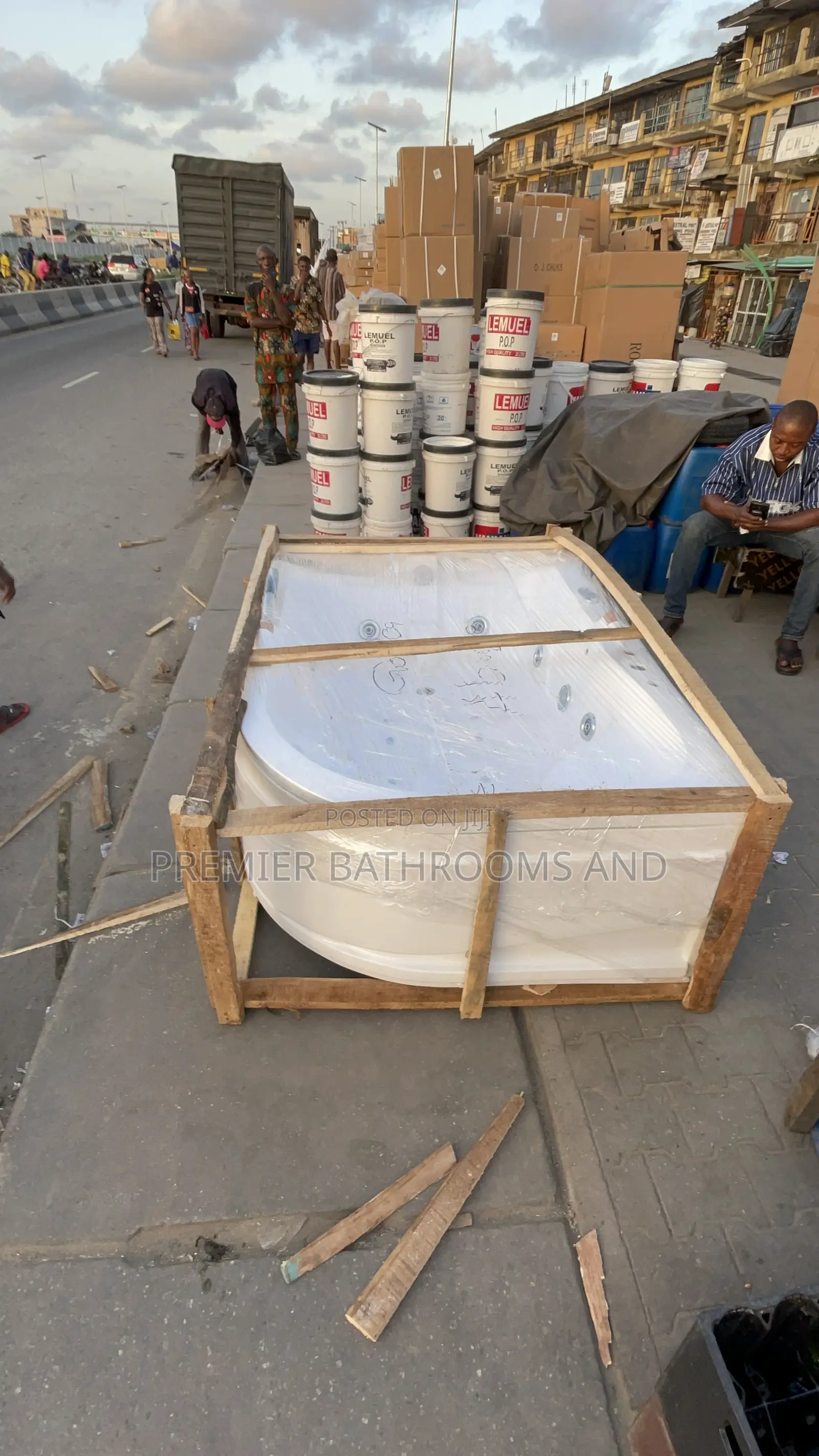 Double Jacuzzi White