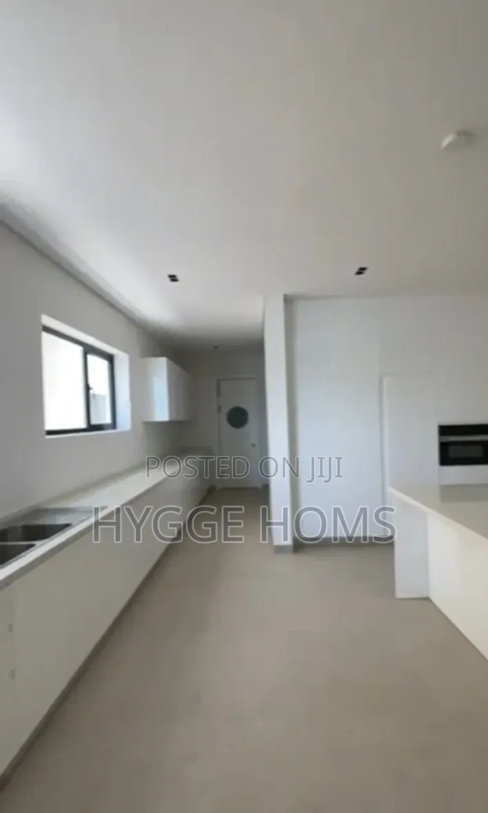 6bdrm Duplex in Banana Island Estate for sale